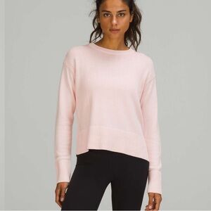Lululemon Cashlu Boxy Crewneck Sweater
Pink Mist
